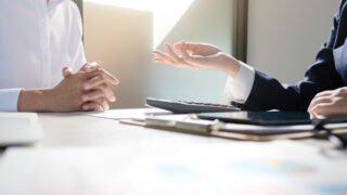 【時間とコストの比較】M&Aと新規開設で、投資回収までの期間はどれだけ違うか?